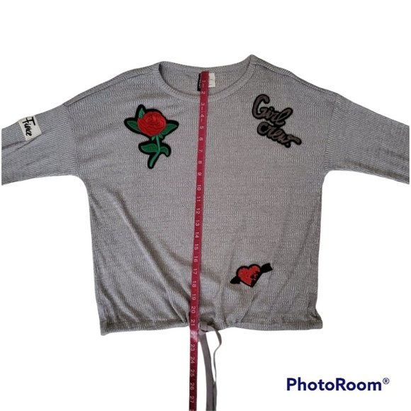 H&M Divided Women's Embroidered Gray Rib-Knit Pullover Sweatshirt Size Medium - Picture 13 of 15